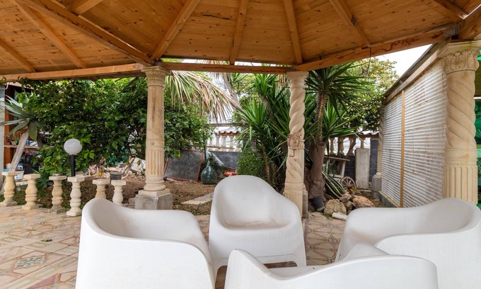 Punta Braccetto House | Vacation Home "Chalet Melody" with Private Terrace, Private Garden & A/C