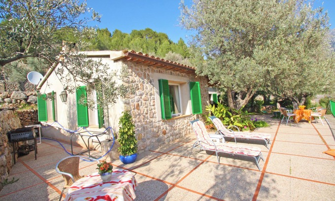 Biniaraix House | Vacation Home "Can" Bac with Mountain View, Garden & Terrace