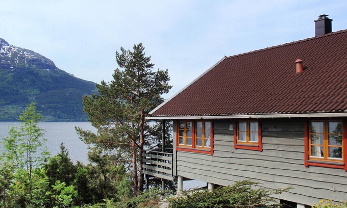 Vallavik House | Vacation home Eiknes by Interhome