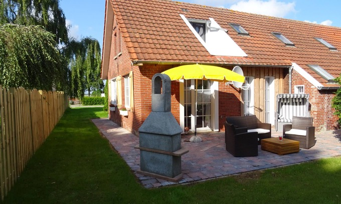 Kreitlapperei Condo | Vacation home first floor: Huus an't Koornfeld, near Norden/Norddeich, East Frisia