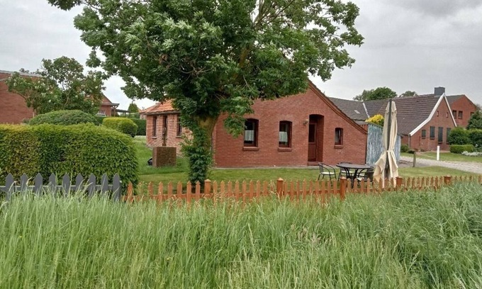Hamswehrum House | Vacation home for 3 guests with 60m² in Krummhörn (265944)