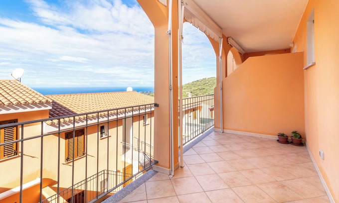 Trinita d'Agultu House | Vacation Home "Frisaia F3" with Pool, Private Terrace & A/C