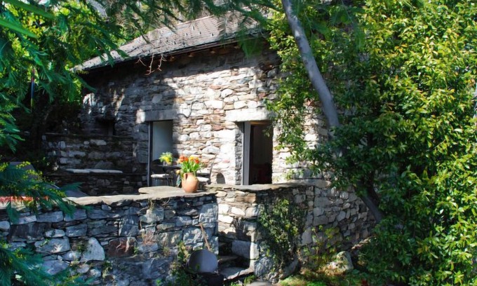 Brissago House | Vacation home Garuda by Interhome
