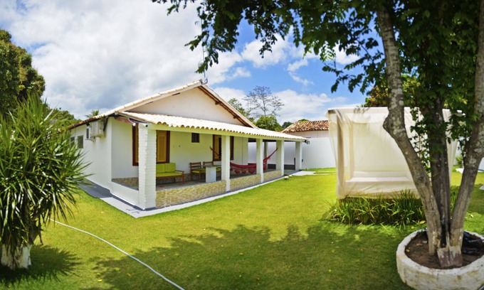 Monte Gordo House | Vacation home in Guarajuba / BA - 15 people