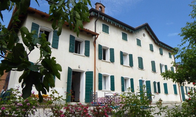 Venegazzu House | Vacation Home in Montebelluna with 2 bedrooms sleeps 4