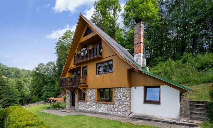 Benecko House | Vacation home Mrklov by Interhome
