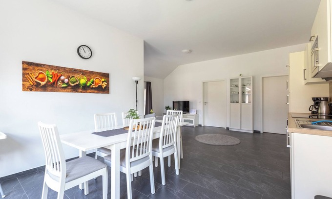 Idafehn Apartment | Vacation home Natura in a beautiful nature reserve, wifi and a view of the countryside