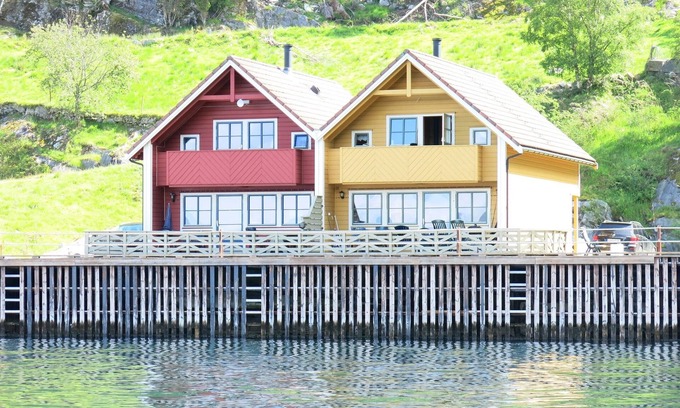 Hoyanger House | Vacation home Norway on the Sognefjord: several motorboats 9.9 hp to 60 hp for hire.