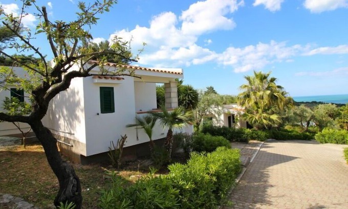 Defensola House | Vacation home Passo dell'Arciprete in Vieste - 2 persons, 1 bedrooms