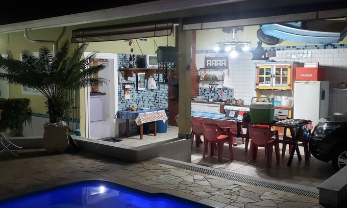 Peruibe House | Vacation Home Peruíbe (Pool, Wi-Fi, TV, Air Conditioning)