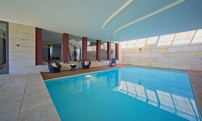 Carreco House | Vacation home with indoor pool and sea view!