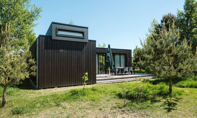 Ouddorp Ski Chalet | Vacation home with all amenities on your doorstep