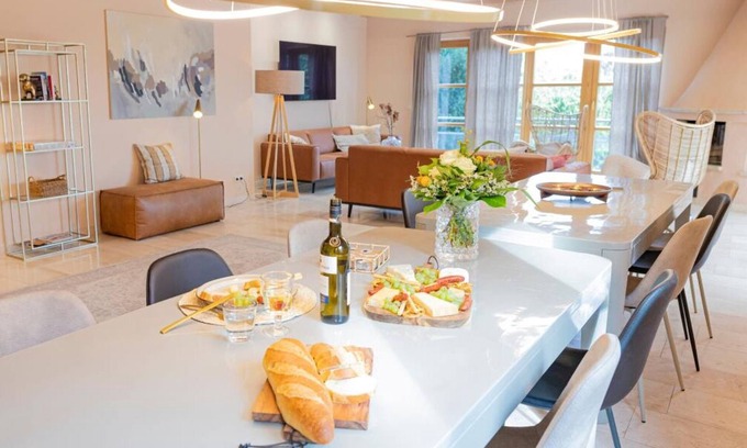 Diebach House | Vacation home with conservatory, garden, fenced property, fireplace in Franconia and only 9km away from Rothenburg, ob der Tauber