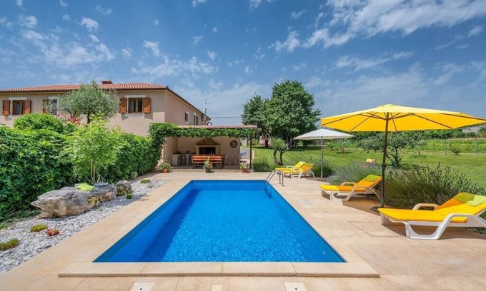 Krizanci House | Vacation home with pool - a paradise for families