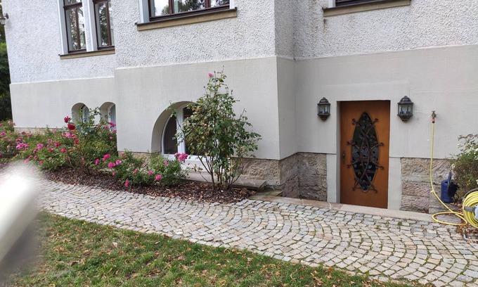 Schloßchemnitz Apartment | Vacation in a quiet villa, large parks nearby, close to the city