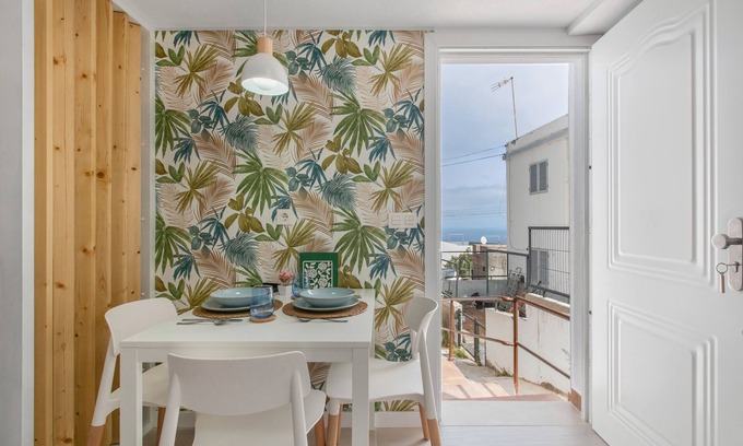 Punta del Hidalgo Apartment | Vacation 'Mini Casa Azul' with Sea View and Wi-Fi