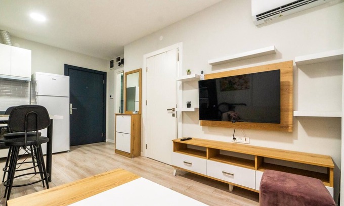 Kepez Apartment | Vacation Residence w Pool 5 min to Mall of Antalya