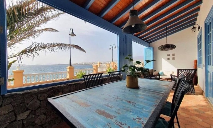 Telde Villa | Vacation Villa 'Delicias' with Sea View, Private Terrace and Wi-Fi