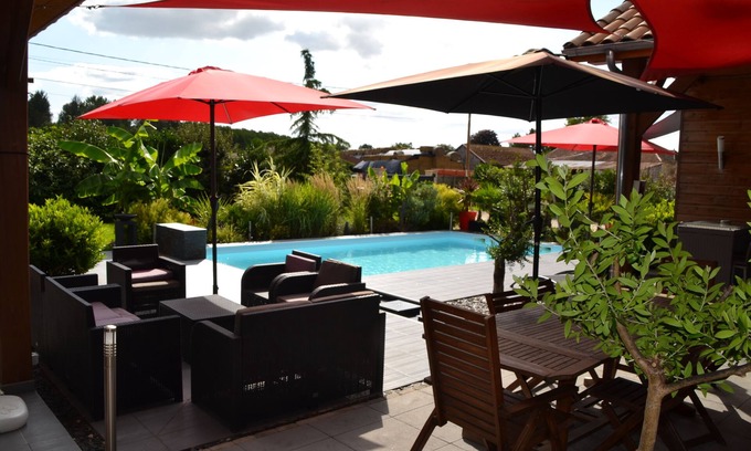 Lesmont House | Vacation villa with pool near Forêt d'Orient Champagne lakes