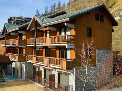 La Celle-sous-Gouzon Apartment | Val d'Isère centre - Studio cosy avec balcon