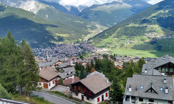 Oga Apartment | Valdisotto: Apartment/flat - Bormio - Oga in a very nice position