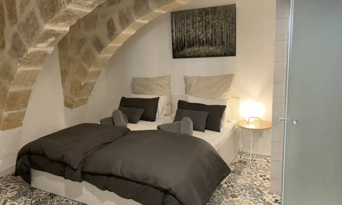 Valletta Apartment | Valletta Studio-Hosted by Sweetstay
