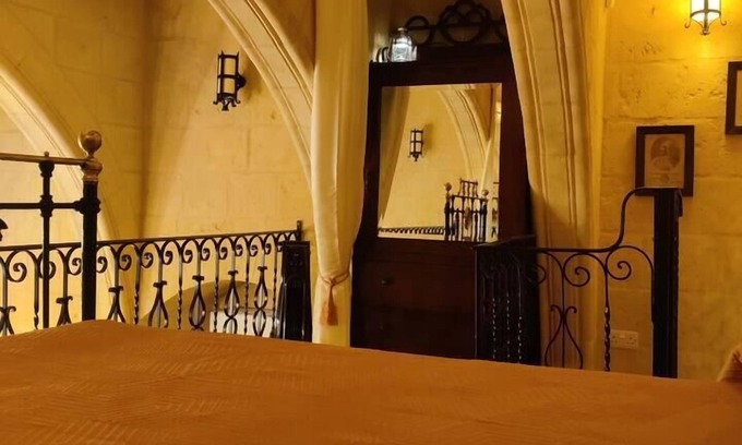 Valletta House | Valletta Ta' Golina Corner House