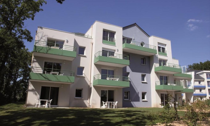 Plescop House | Vannes Ker Goh Lenn ST2 balcony