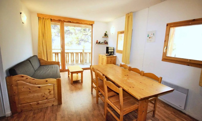 Villarodin-Bourget Apartment | Vanoise Chalets - Chalets de la Vanoise-CV3302