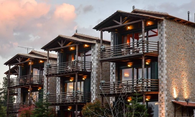 Mesaia Trikala House | Vathyskia Guesthouse