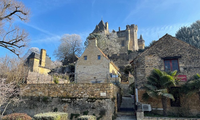 Montfort House | Vaulted ceiling at the foot of Château de Montfort Cool in summer and cosy in winter!
