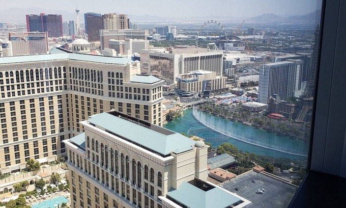 Las Vegas Strip Condo | Vdara 955ft 1bdr 56th Flr Penthouse NO RESORT FEES and Bellagio Fountain Views