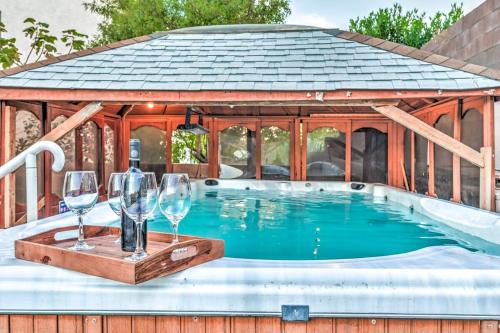 Spring Valley House | Vegas Vibes 4BR with Poolspa, Perfect for groups