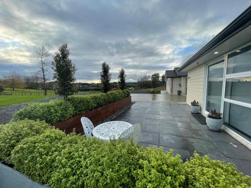 Tuakau House | Veld View Bed and Breakfast