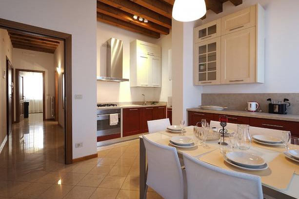 Cannaregio Apartment | Venetian Style 1
