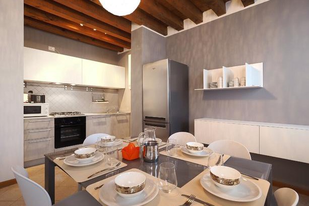 Cannaregio Apartment | Venetian Style 2