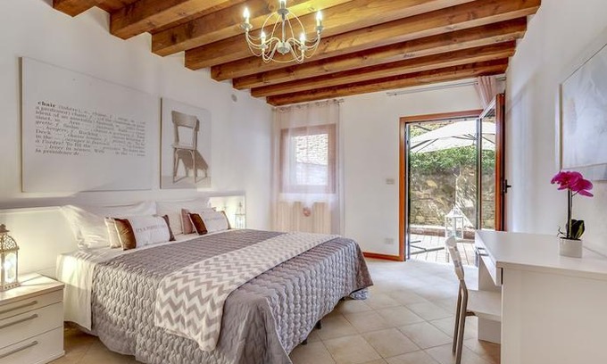 Cannaregio Apartment | Venetian Style 4