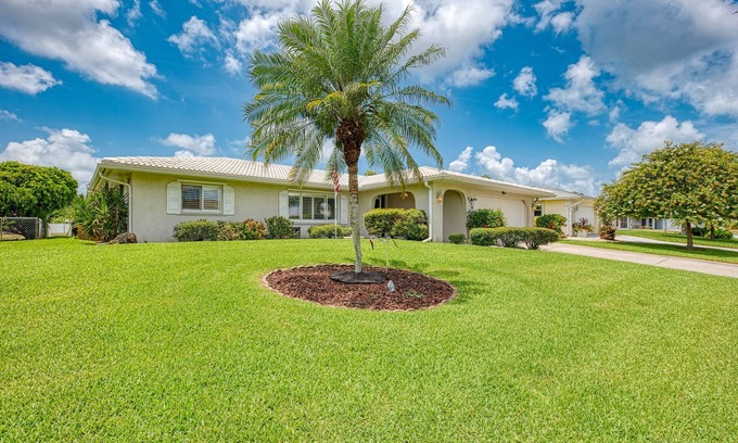 Venice Gardens House | Venice Bal Harbour Lake House near Beaches too! Pet Friendly
