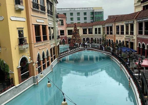 Pinagsama Apartment | Venice Luxury Studio w/Balcony @McKinley Hill