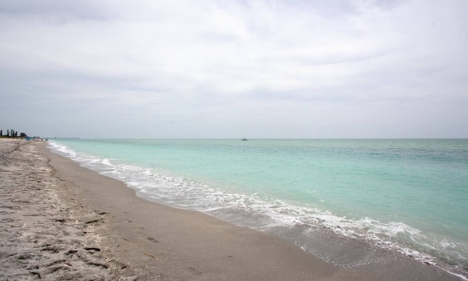 Golden Beach Apartment | Venice Villas * Studio #60