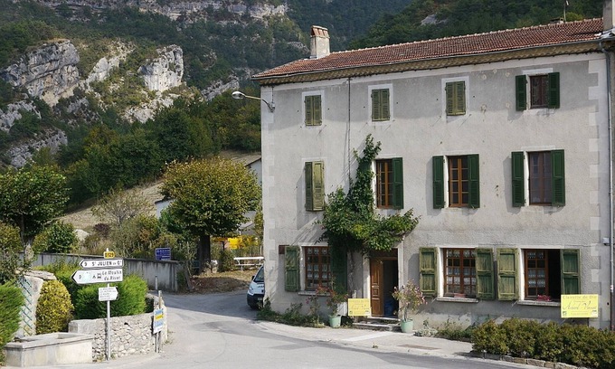 Drome House | Vercors, Diois, House for 10 people in a charming Drôme village 5 mn from Die