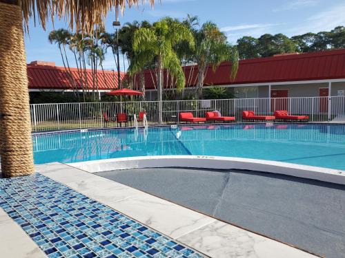 Vero Beach Hotel | Vero Beach Inn & Suites Vero Beach I-95