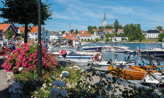 Lillesand Hotel | Vertikalen