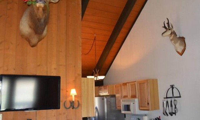 Big Sky Meadow Village Condo | Very Comfortable Condo -Ski & Play All Day Then Relax In This Welcoming Retreat