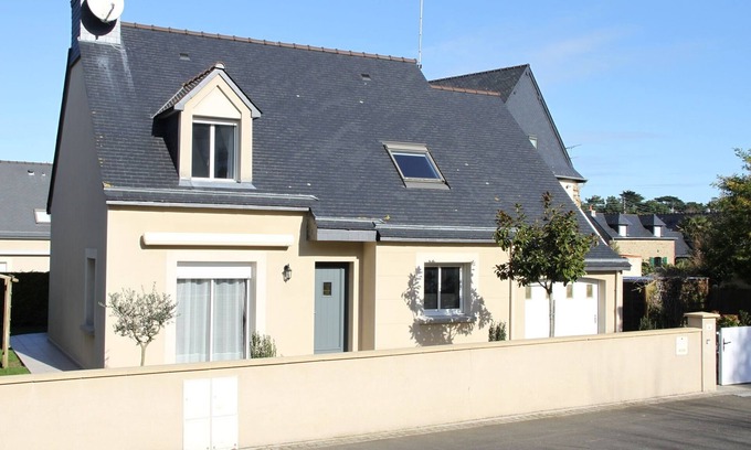 Saint-Lunaire House | Very nice house; near beaches, nearest 300 m
