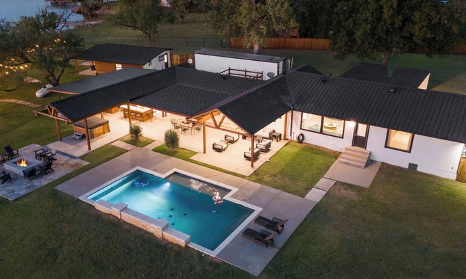 Graford House | Very Private 2 Acre Waterfront Lake House w/Pool & Hot Tub - optional bunkhouse