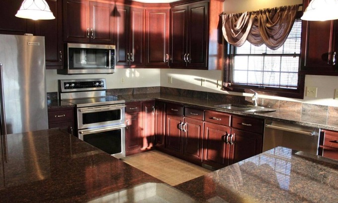 Waubay House | Veteran Owned Spacious 5-bedroom house with WiFi, AC in fabulous Waubay
