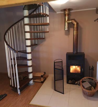 Brezice Apartment | Vetrovi šumijo II