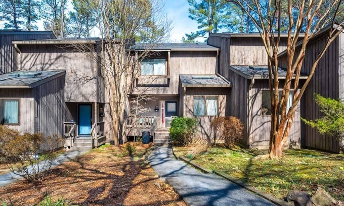 Chapel Hill House | Vibrant 2-BR Home | Indoor Fireplace | Downtown |
