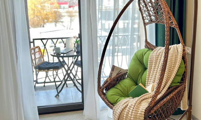 Tsaghkadzor Apartment | Vibrant Design | Balcony | Self Checkin | Netflix
